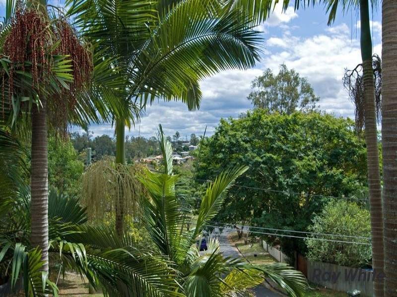 52 Kumbari Crescent, Mitchelton QLD 4053