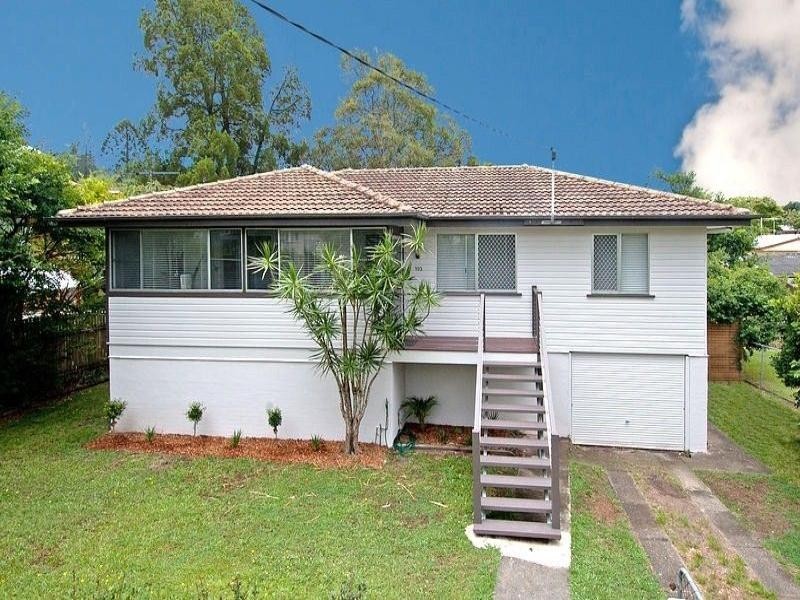 105 Mawson Street, Stafford Heights QLD 4053