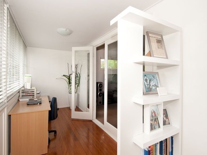 105 Mawson Street, Stafford Heights QLD 4053