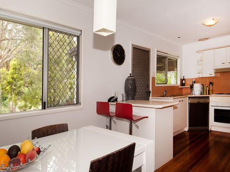 105 Mawson Street, Stafford Heights QLD 4053