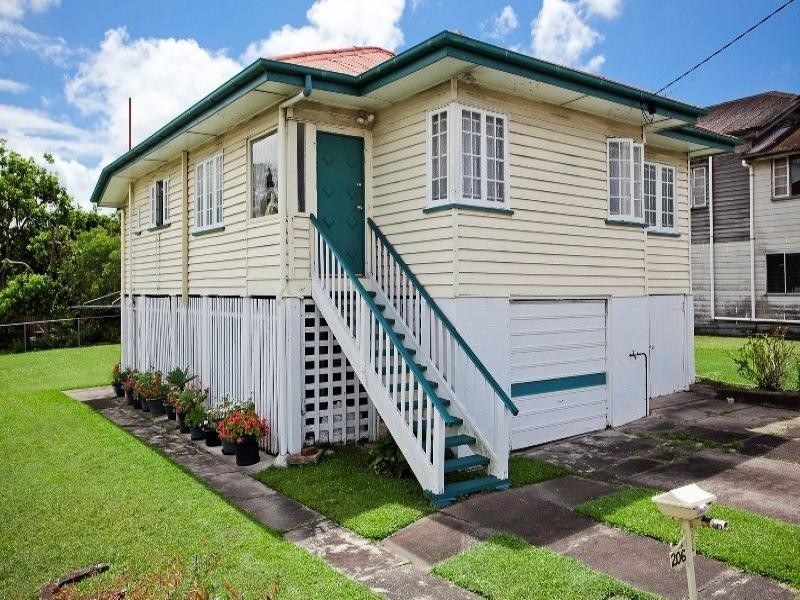 206 Webster Road, Stafford QLD 4053