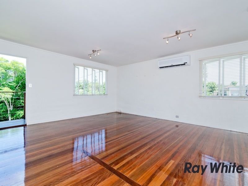 2 Winton Street, Stafford Heights QLD 4053