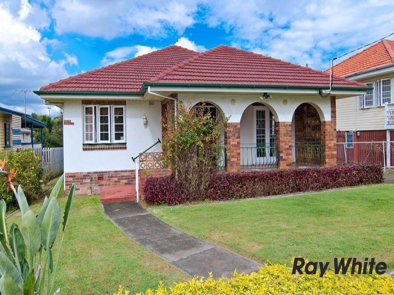 29 Bega Street, Grange QLD 4051