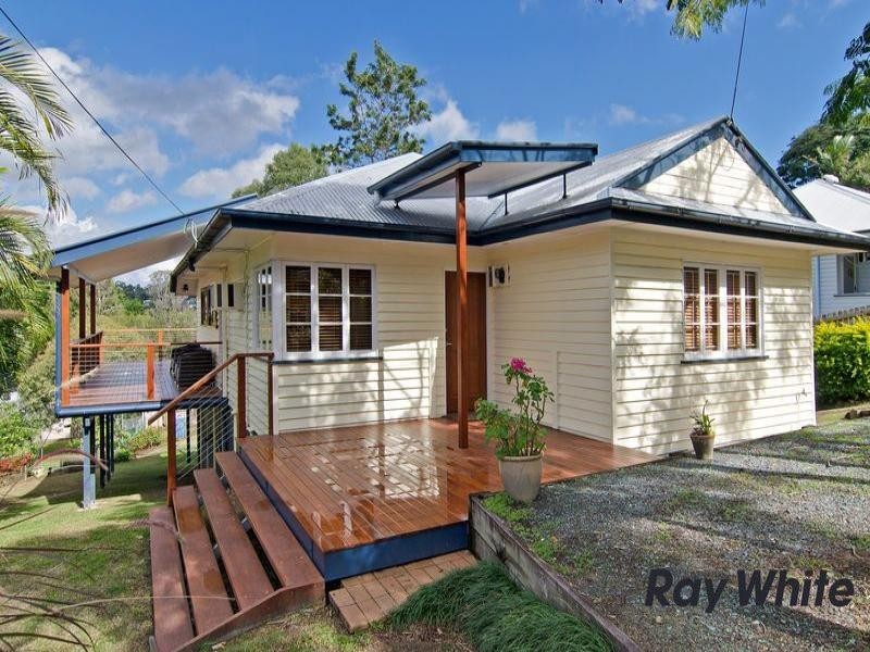 112 Redwood Street, Stafford Heights QLD 4053