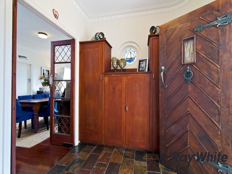 360 Days Road, Grange QLD 4051