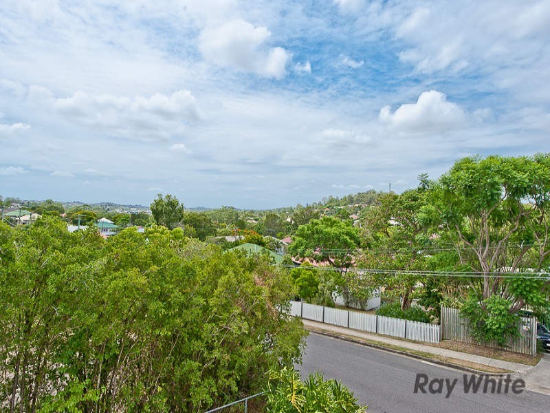 39 Castling Street, Stafford QLD 4053