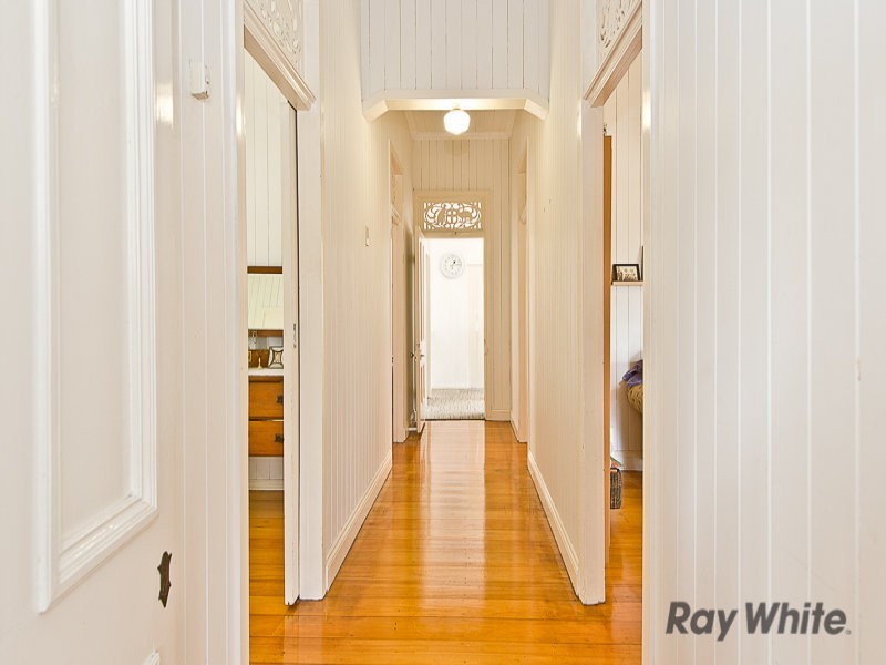 13 Cox Road, Windsor QLD 4030