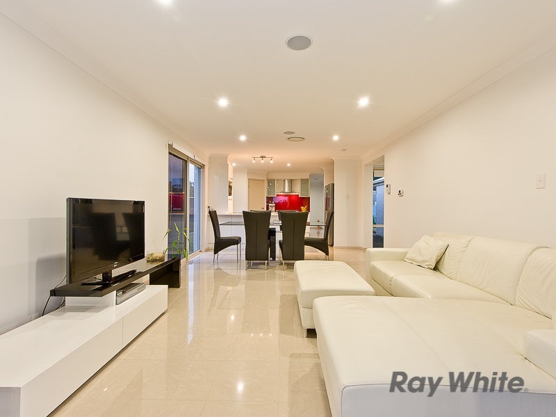 2 Butlers Close, Upper Kedron QLD 4055