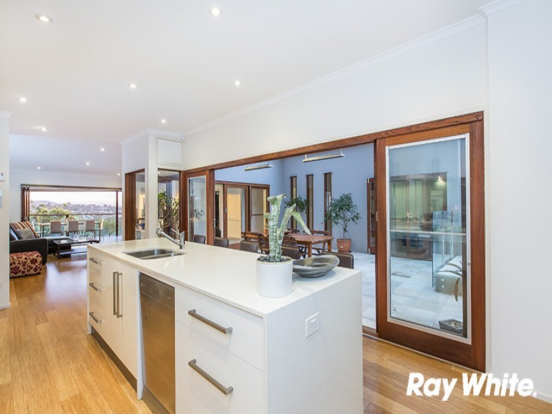 59 Lansdowne Street, Newmarket QLD 4051