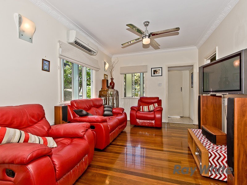 15 Reuben Street, Stafford QLD 4053