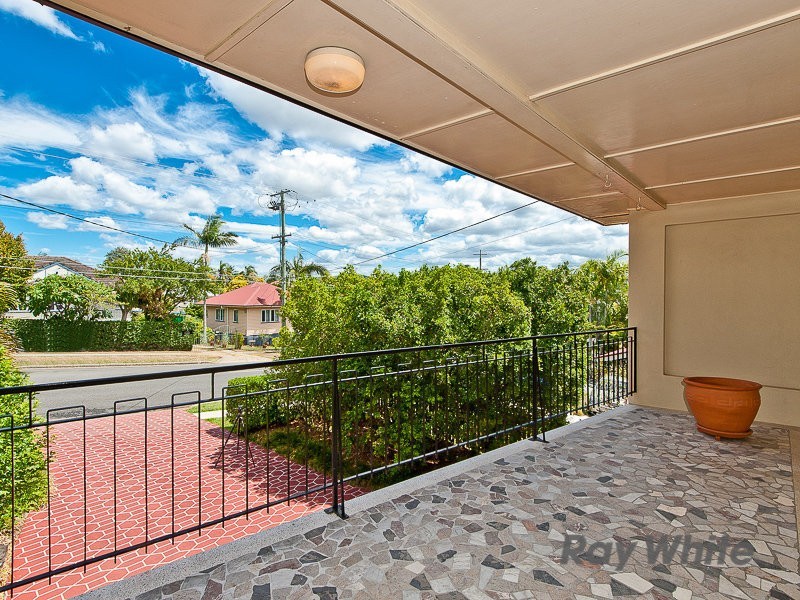 123 Redwood Street, Stafford Heights QLD 4053
