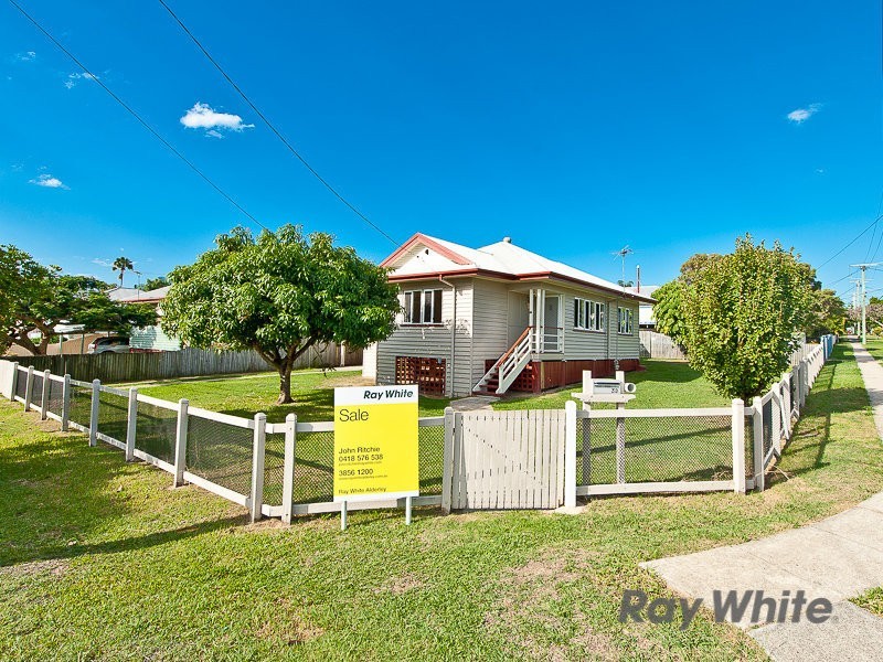 39 Ballantine Street, Chermside QLD 4032