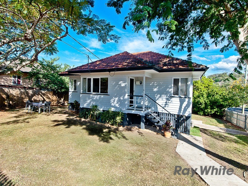12 Namoi Street, Stafford QLD 4053