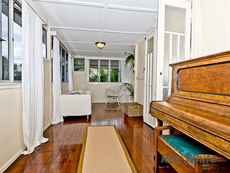 1 Chermside Street, Grange QLD 4051