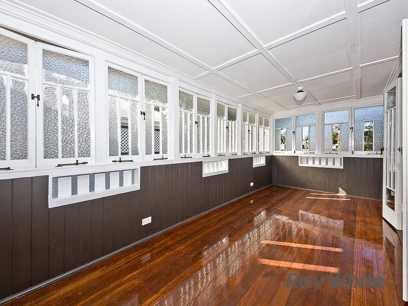 7 The Crescent, Ashgrove QLD 4060