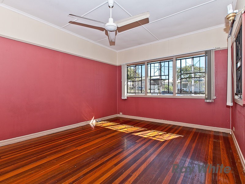 21 Kidgell Street, Stafford QLD 4053