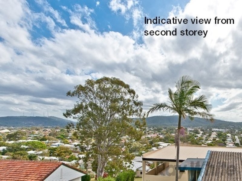 82 Lloyd Street, Alderley QLD 4051