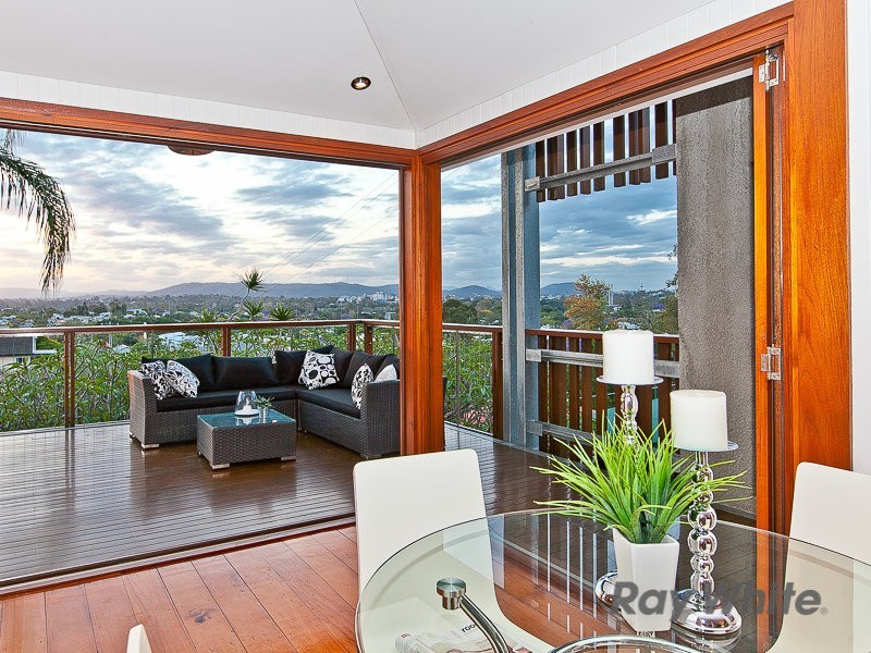 33 Dudley Street, Annerley QLD 4103