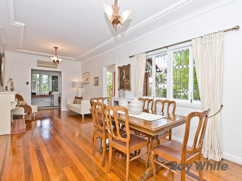 14 June Street, Mitchelton QLD 4053