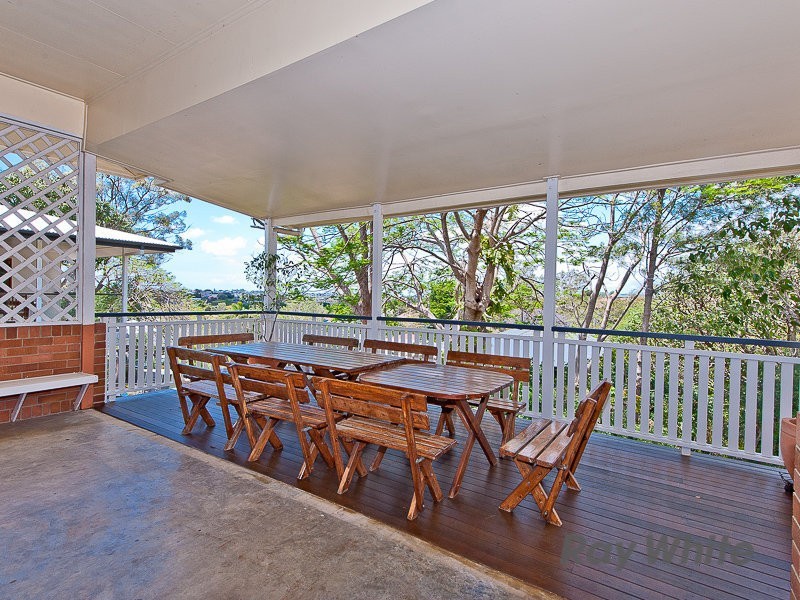 47 Pangeza Street, Stafford Heights QLD 4053