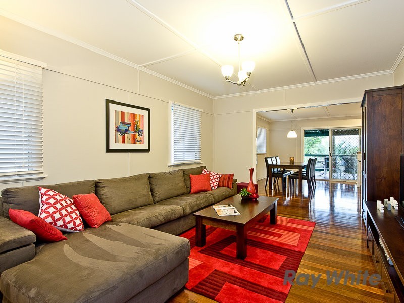 12 Allowrie Street, Stafford QLD 4053