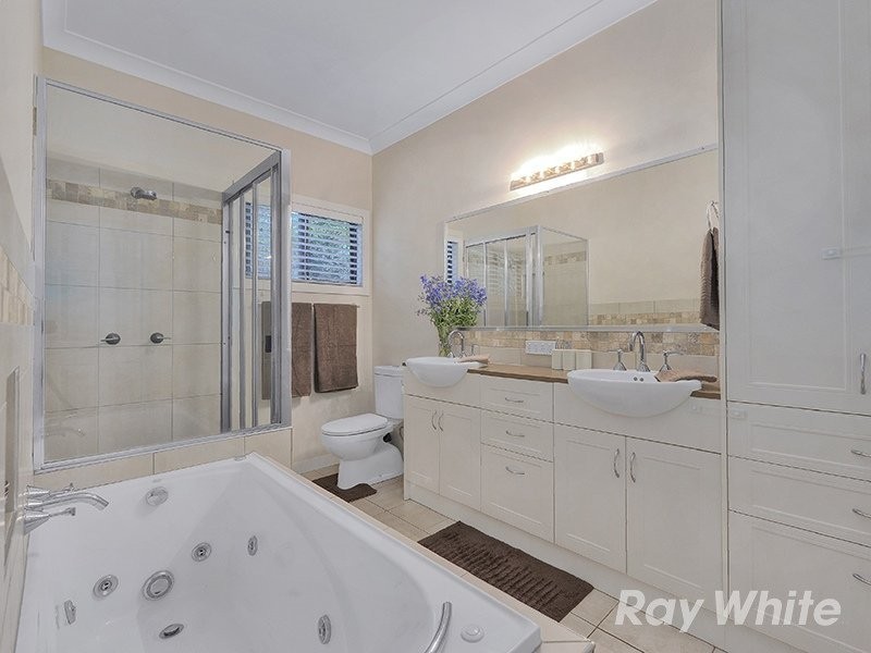 141 Glen Holm Street, Mitchelton QLD 4053