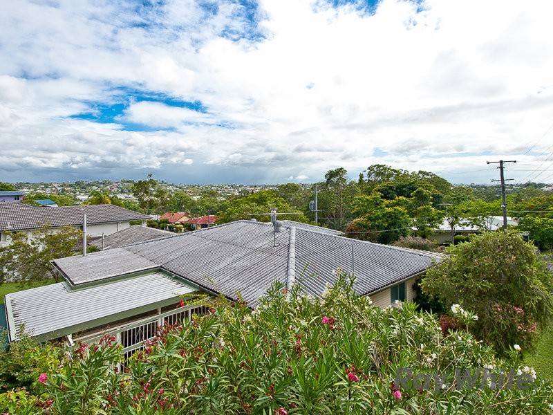 2 Alcester Street, Grange QLD 4051