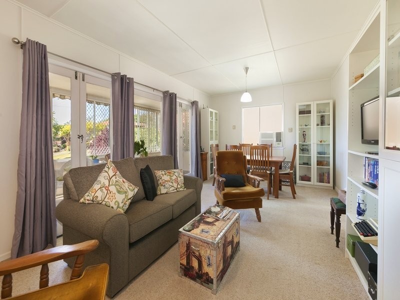 2 Alcester Street, Grange QLD 4051