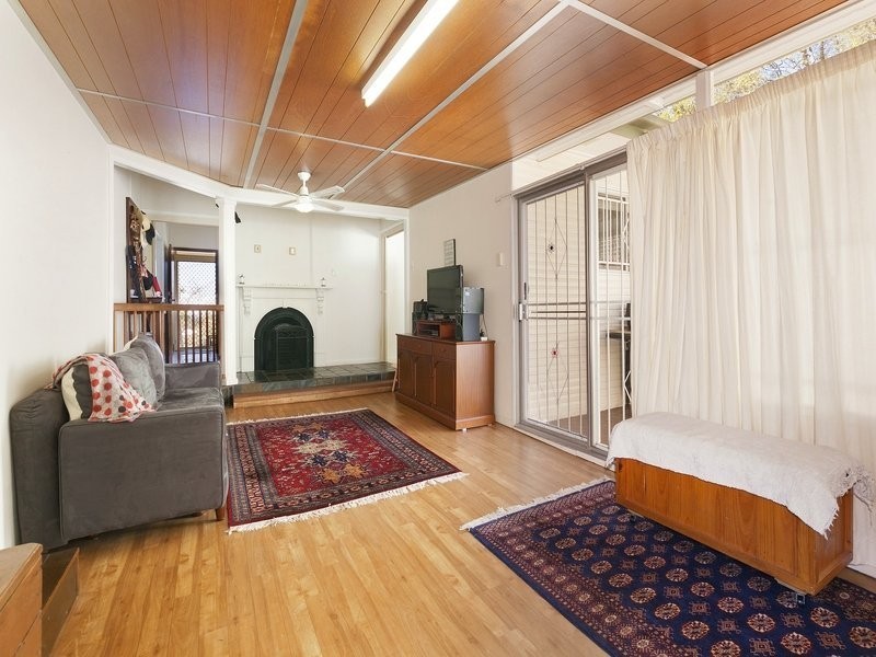 2 Alcester Street, Grange QLD 4051