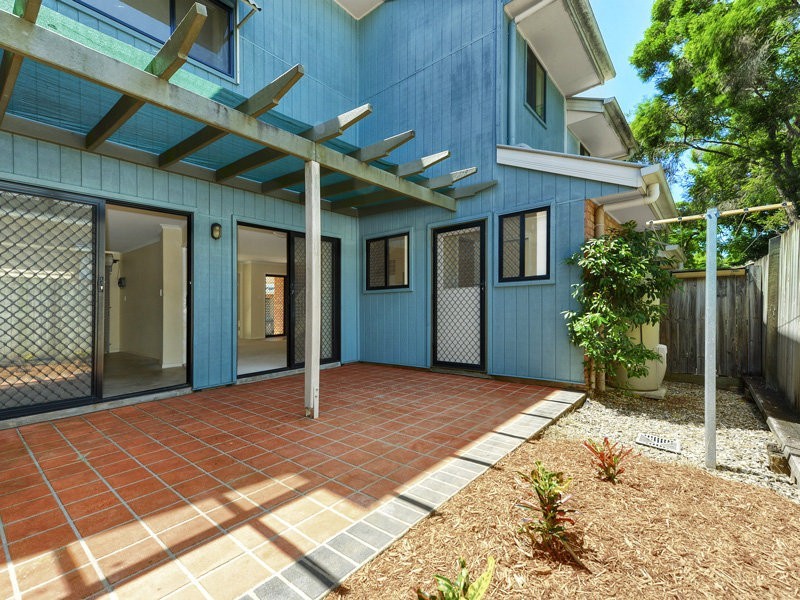 2/12 Station Avenue, Gaythorne QLD 4051