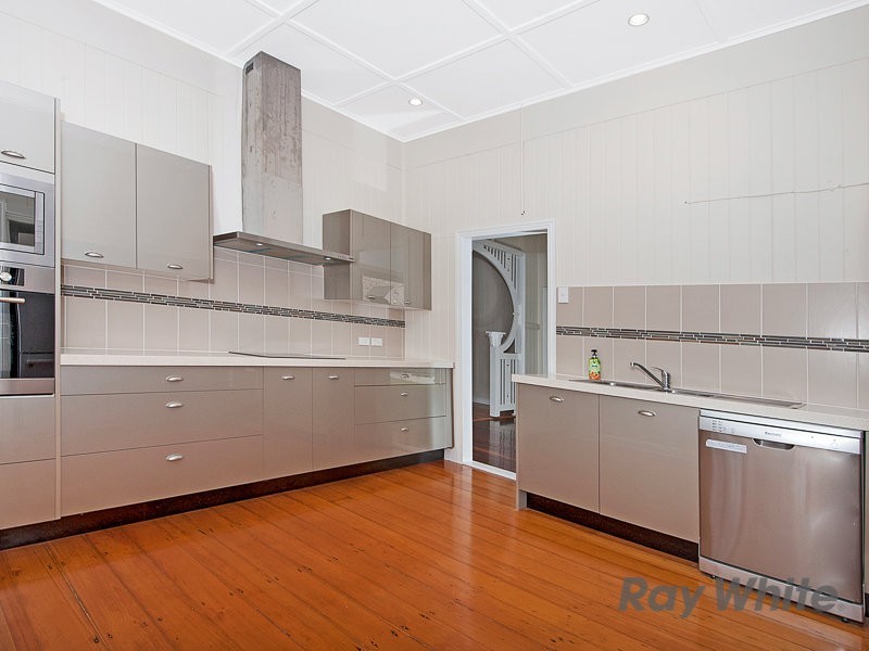 28 Erneton Street, Newmarket QLD 4051