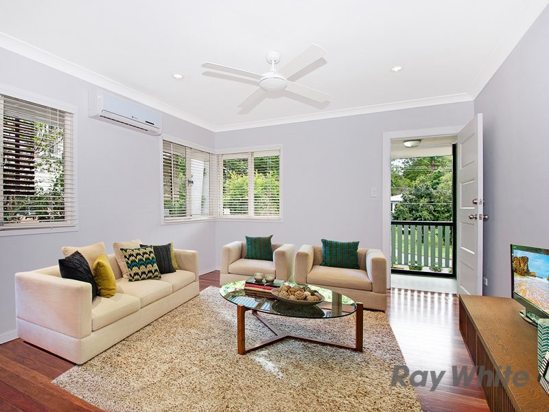 19 Falkirk Street, Stafford Heights QLD 4053