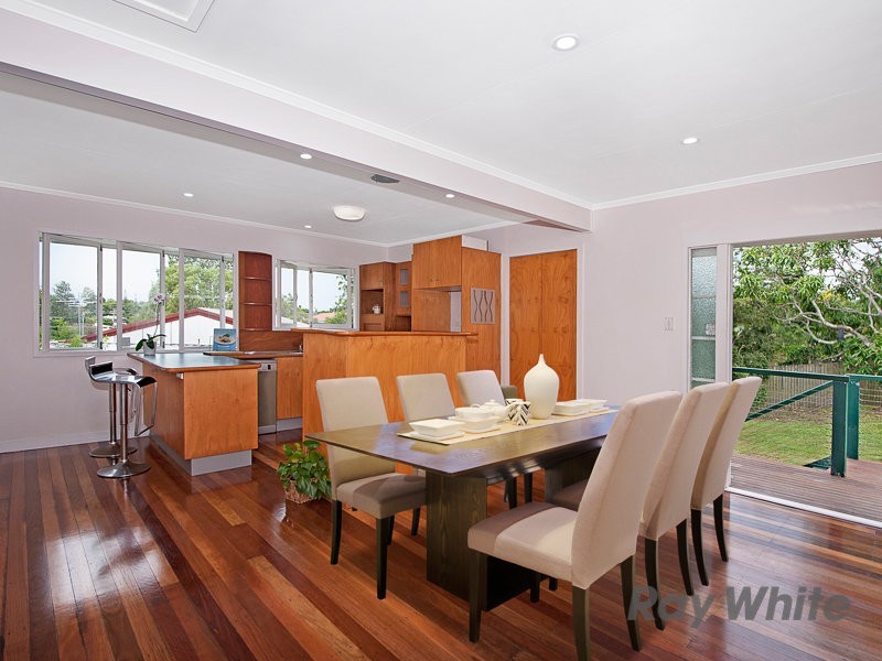 19 Falkirk Street, Stafford Heights QLD 4053