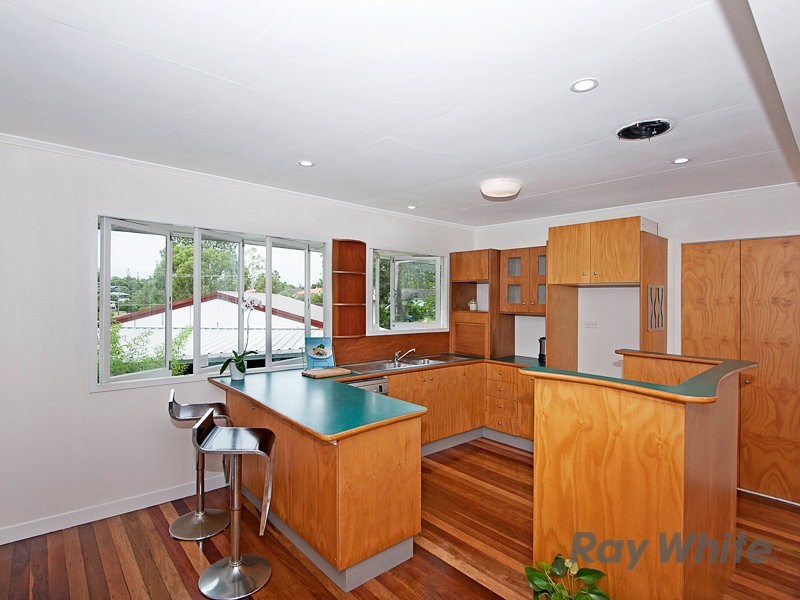 19 Falkirk Street, Stafford Heights QLD 4053