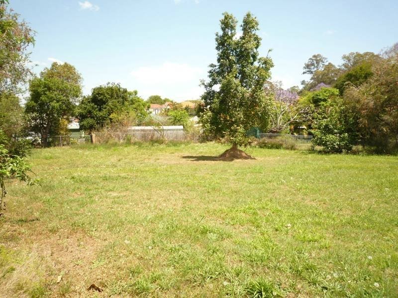 10 Tathra Street, Stafford QLD 4053