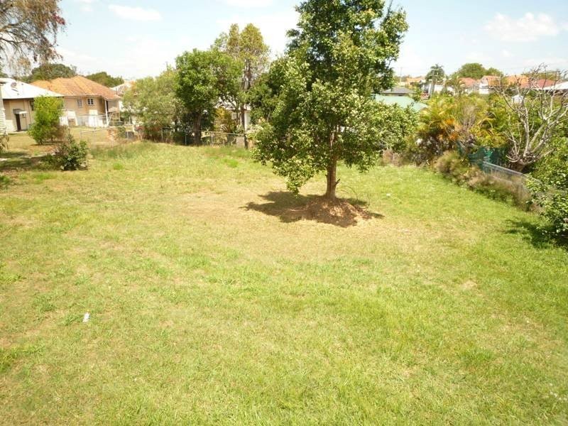 10 Tathra Street, Stafford QLD 4053