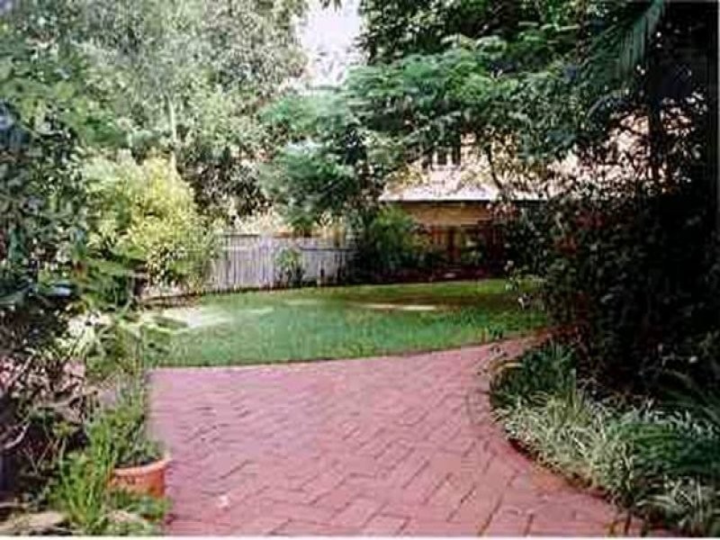 10 Lincoln Street, Wilston QLD 4051