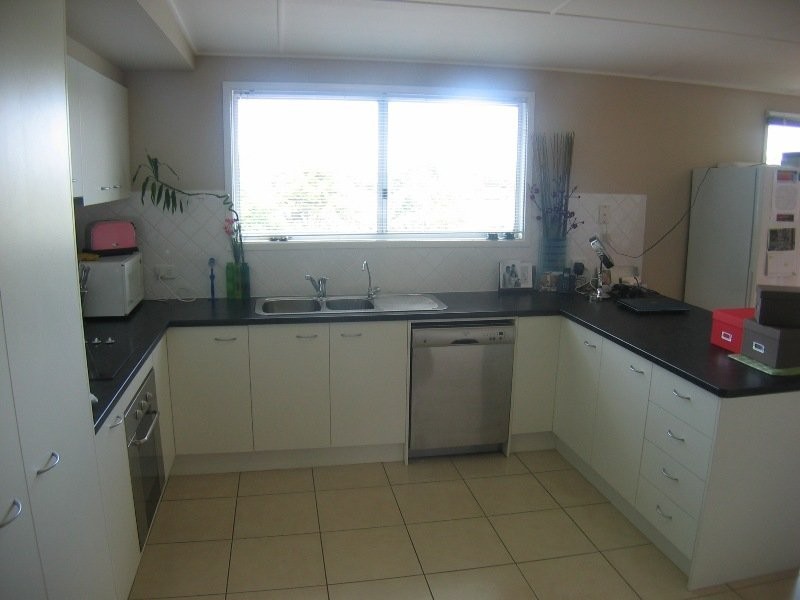 15 Bayview Street, Stafford Heights QLD 4053