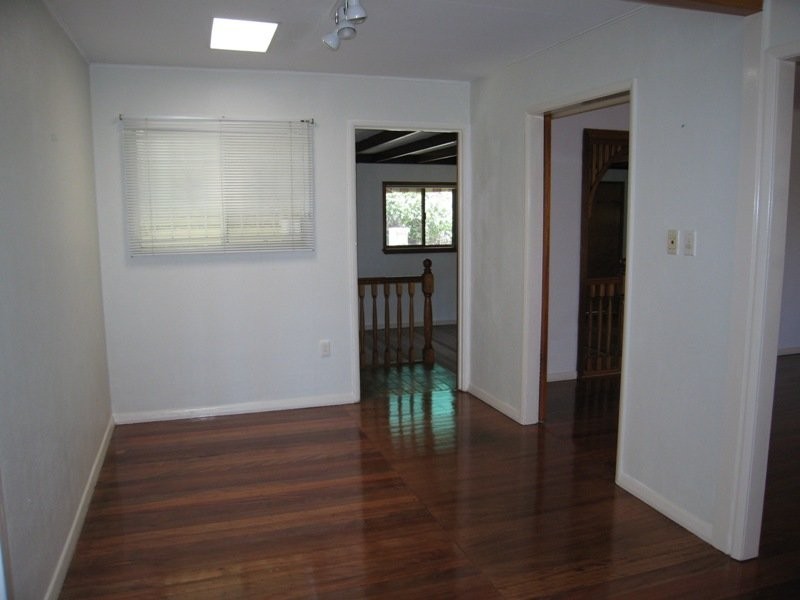 8 Brewster Street, Stafford Heights QLD 4053