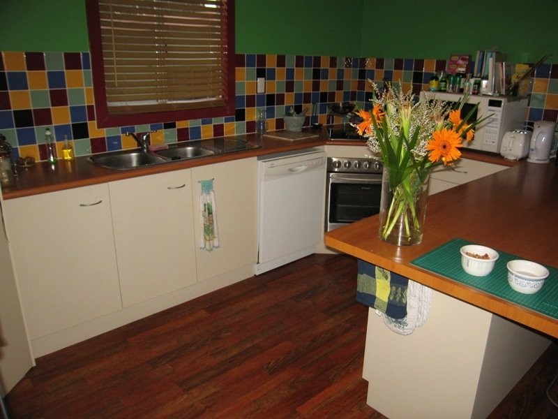 8 Cross Street, Mitchelton QLD 4053