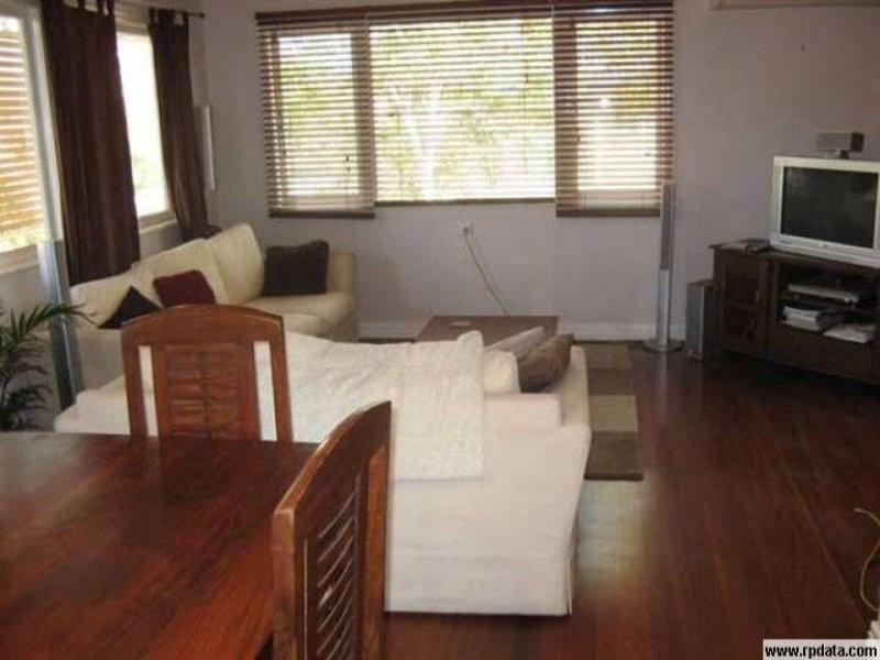 6 Cheviot Street, Grange QLD 4051