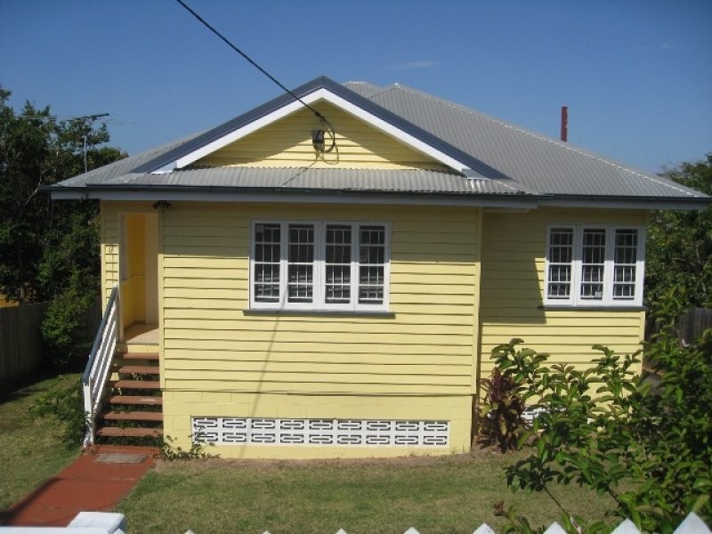 15 Bayview Street, Stafford Heights QLD 4053