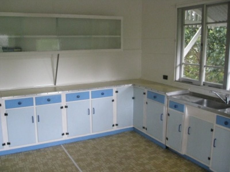 8 Clegg Parade, Newmarket QLD 4051