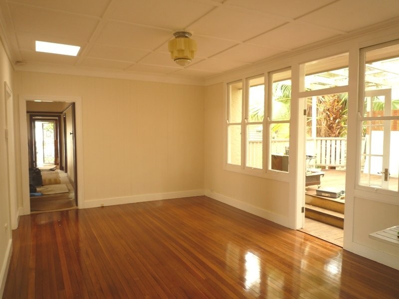 12 Thurlow Street, Newmarket QLD 4051