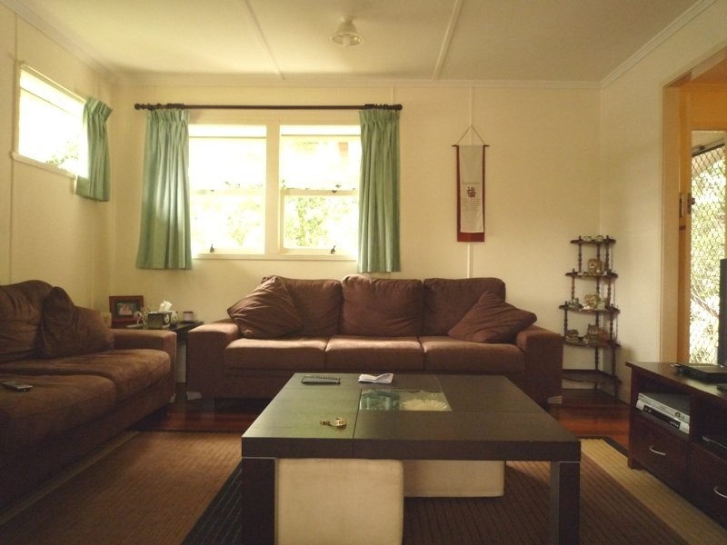 2 Giles Street, Stafford Heights QLD 4053