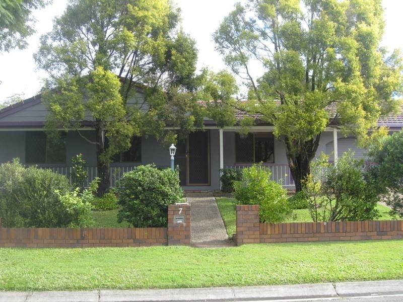 7 Debbie Street, The Gap QLD 4061