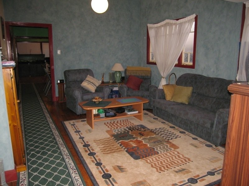 8 Cross Street, Mitchelton QLD 4053