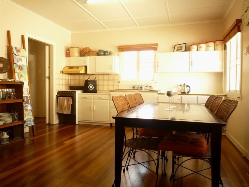 4 White Street, Everton Park QLD 4053