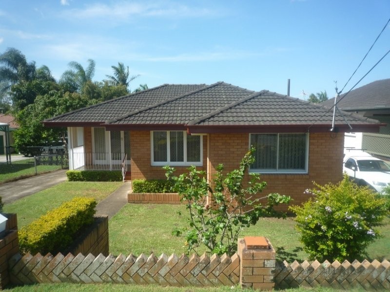 195 Hamilton Road, Wavell Heights QLD 4012
