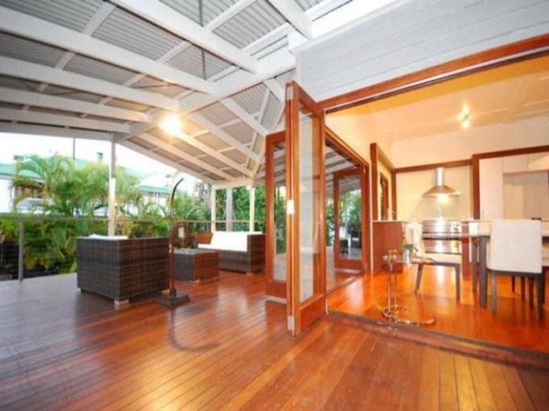 190 Edmondstone Street, Wilston QLD 4051